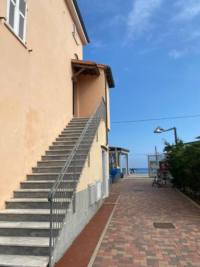 Residence Riviera Albenga Exterior foto